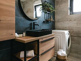 Villa La Ze - Three Bedroom Villa With Swimming Pool