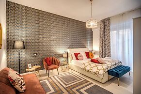 White Mirror  Apartment
