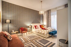 White Mirror  Apartment