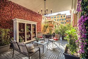 White Mirror  Apartment