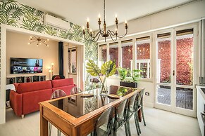 White Mirror  Apartment