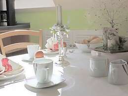 Am Lustgarten Modern Retreat