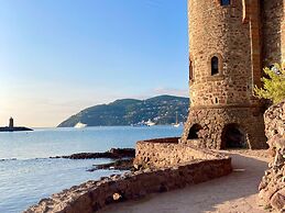 Beautiful Fisherman's House at the Beach