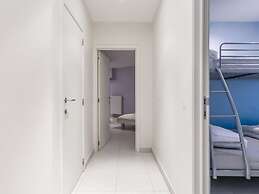 Apartment With Modern Kitchen