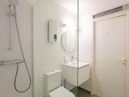 Apartment With Terrace and Side sea View