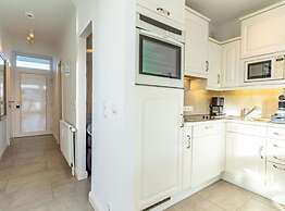 2-room Luxury Apartment