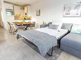 2-room Luxury Apartment