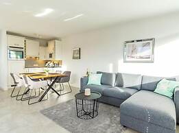 2-room Luxury Apartment