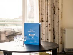 Parnasse With a Central Location