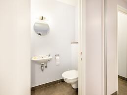 Parnasse With a Central Location