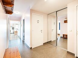 Parnasse With a Central Location