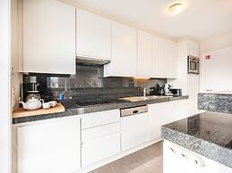 Parnasse With a Central Location