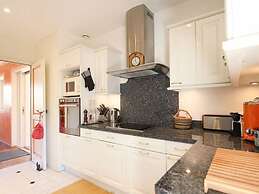 Vibrant Holiday Home With Private Pool