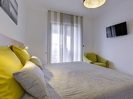 Nicely Decorated Apartment With Private Pool