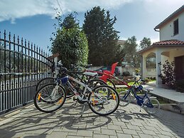 Nicely Decorated Apartment With Private Pool