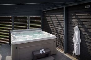 Wellness Villa With Private Bubble Bath