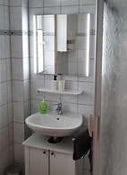 Luetje Huuske Modern Retreat