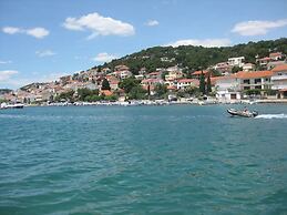 Apartments Paula - One Bedroom Apartment With Terrace 2