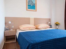 Apartments Paula - One Bedroom Apartment With Terrace 2