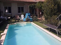 Nice Villa in Morieres-les-avignon With Pool