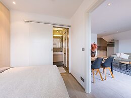 Apartment With Sunny Terrace