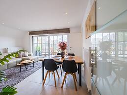 Apartment With Sunny Terrace