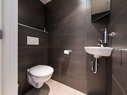 Apartment With Sunny Terrace