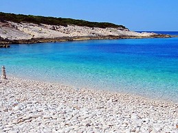 New Villa With Pool and Roof Terrace