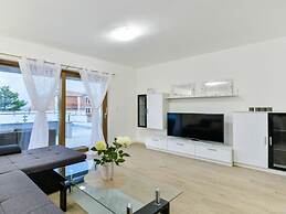 New Villa With Pool and Roof Terrace