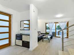 New Villa With Pool and Roof Terrace