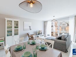 Manderley 0301 Very Well Located