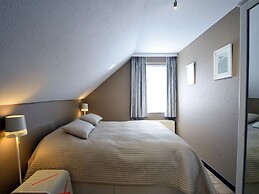 Manderley 0301 Very Well Located