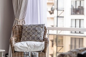 Manderley 0301 Very Well Located