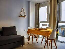 Cosy Apartment With Balcony