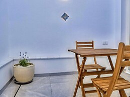 Cosy Apartment With Balcony