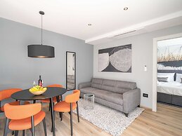 Apartments Villa Royale - Luxury One Bedroom Apartment With Terrace