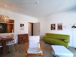 Apartment by Lake Maggiore With Mountain Views