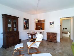 Apartment by Lake Maggiore With Mountain Views
