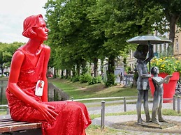 Cathedral Whispers Modern Retreat