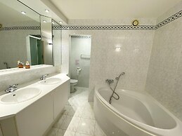 Apartment in Nieuwpoort With Terrace