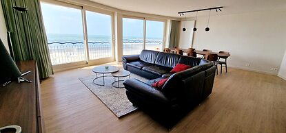 Apartment in Nieuwpoort With Terrace