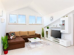 La Riva 1 Comfortable Holiday Residence