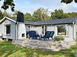 6 Person Holiday Home in Sturko-by Traum