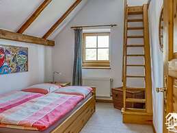 Peter Lassau Modern Retreat