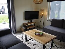 Beautiful Bungalow Near Alkmaar