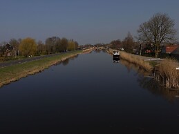 Beautiful Bungalow Near Alkmaar
