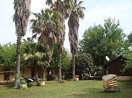 7 Garden Bungalow & Camping