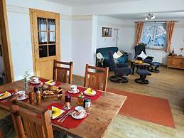 Haus Steiner Modern Retreat