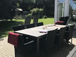 Diekkier Modern Retreat
