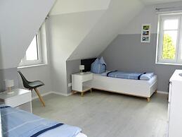 Diekkier Modern Retreat